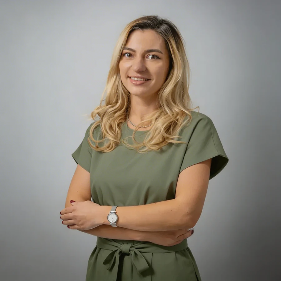 Dr. Ana Dionisie, medic endodont specializat în tratament de canal