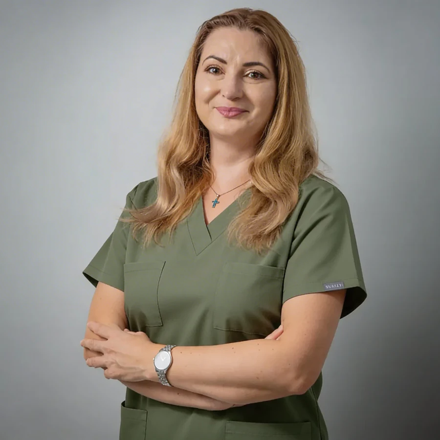 Dr. Oana Hristache, medic chirurgie BMF la Denteca Smile Clinic București
